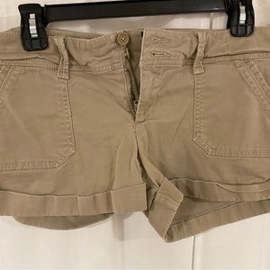 Size 8 khaki Abercrombie shorts